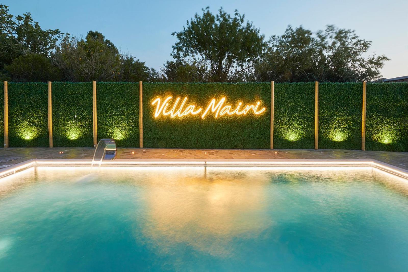 Villa Mairi - 2 Private Pools & Game Room Near Athens Szalamína Kültér fotó