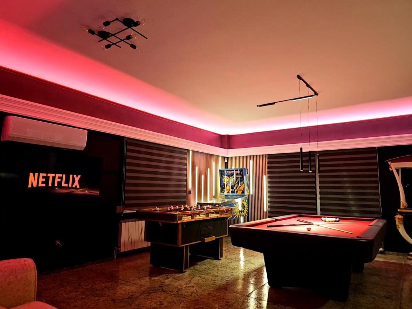 Villa Mairi - 2 Private Pools & Game Room Near Athens Szalamína Kültér fotó
